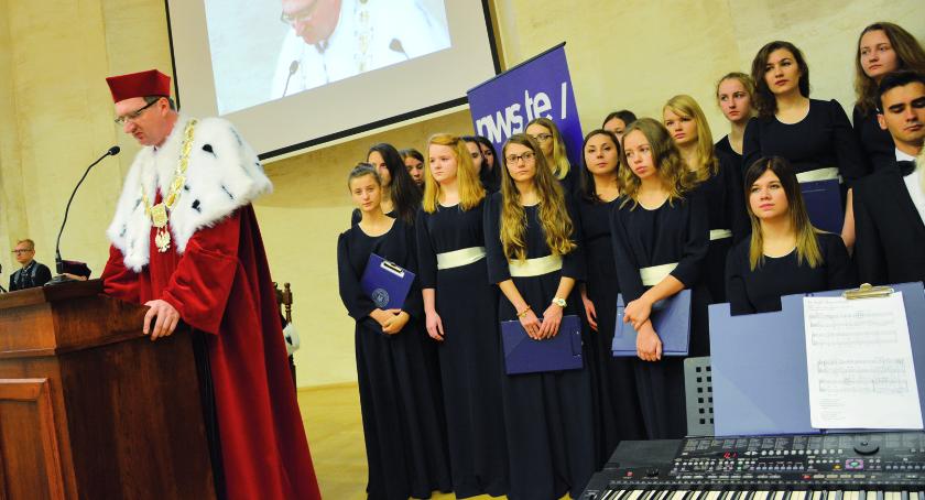 Miejcie odwagę być mądrymi. 