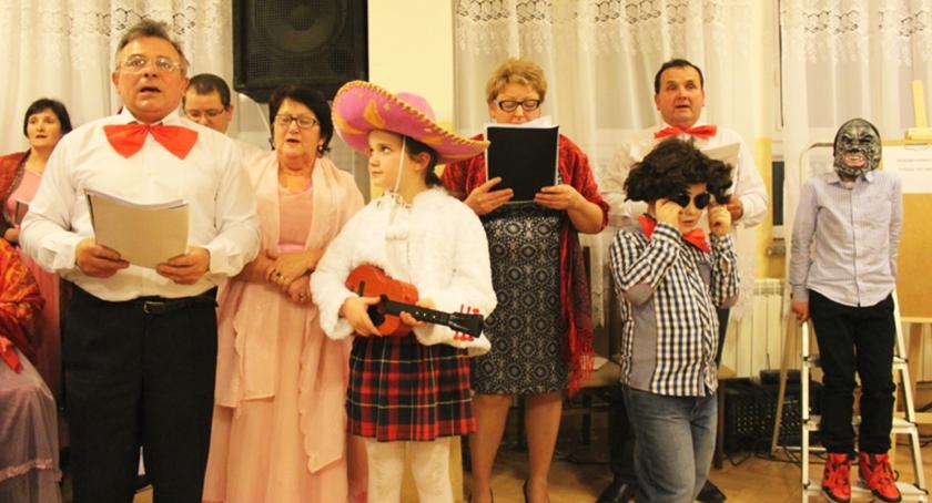 Kolędowanie i zabawa
