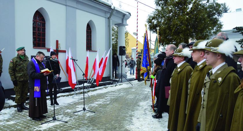 Hołd Powstańcom 