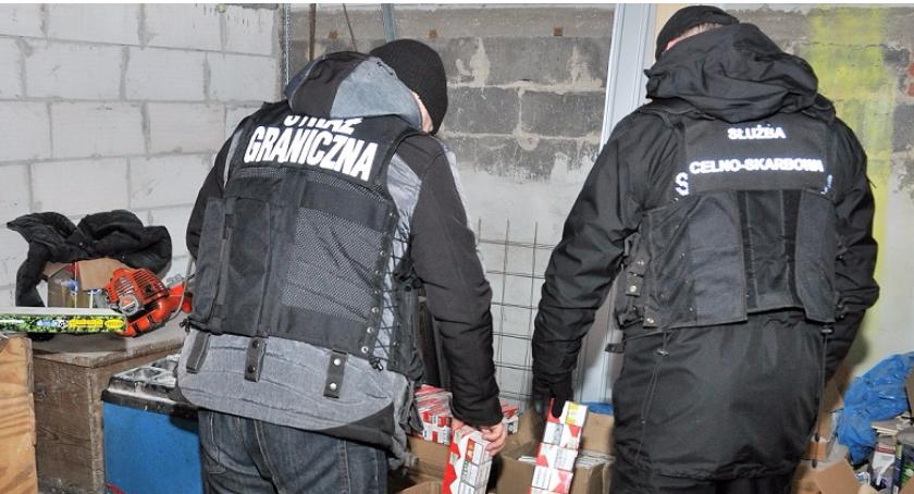 Papierosy bez akcyzy na posesji w Kidałowicach 