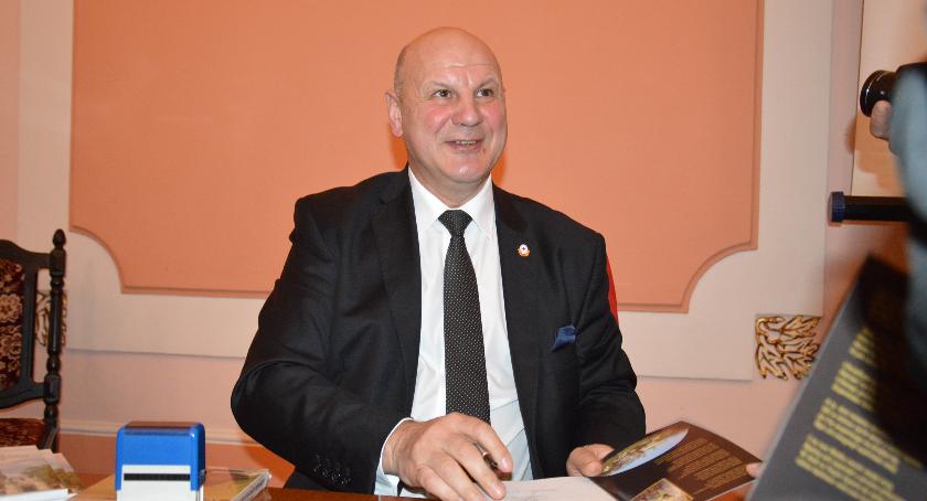 Bóg powiedział: „Hołub, będziesz pisał przewodniki” 