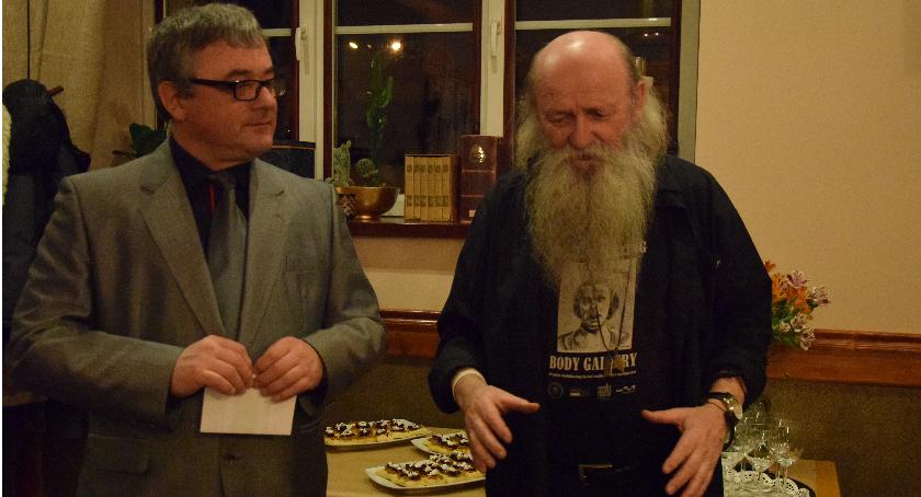Wystawa rysunku Henryka Cebuli w Restauracji „Przy kładce” w Przemyślu (ZDJĘCIA, WIDEO)