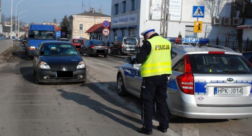 Potrąciła nastolatka na przejściu dla pieszych