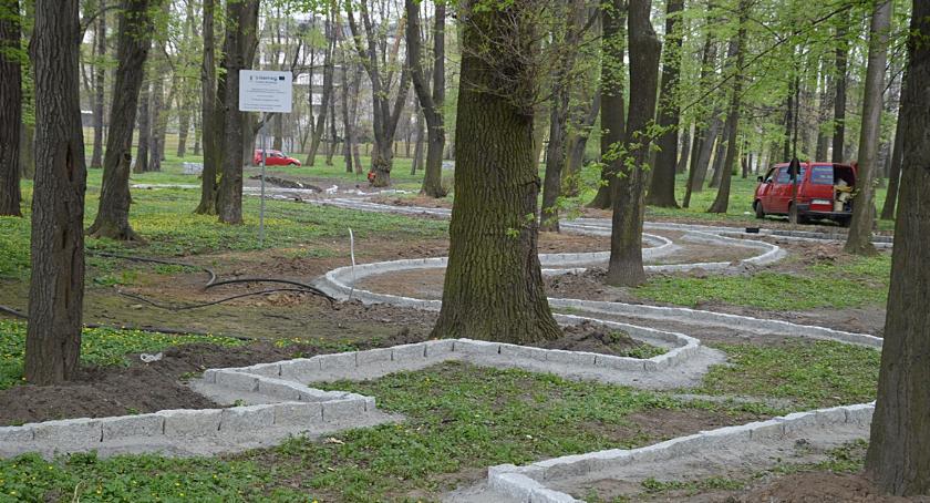 Cisza w parku przeraża(ła)