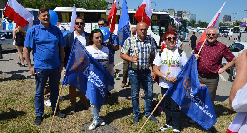 Jarosławianie na Marszu Wolności w Warszawie