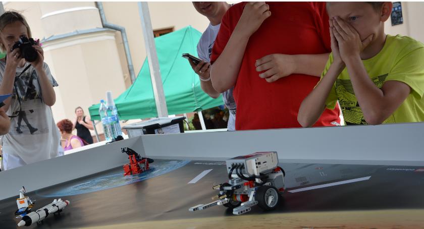 Międzyszkolny Turniej Robotyki na jarosławskim Rynku