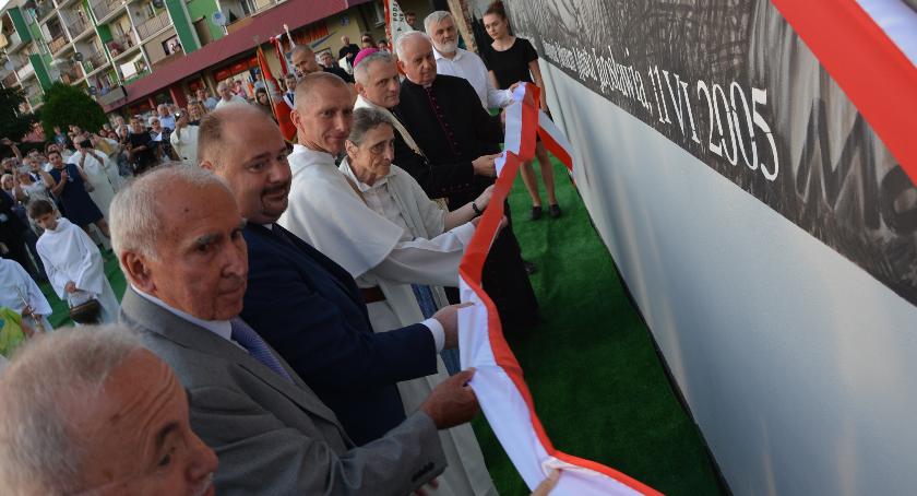 W święto patrona miasta odsłonięto mural i wręczono Honorowe Obywatelstwo Jarosławia