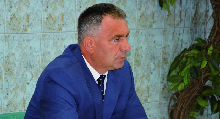 Tu wójtowi zabrali, a tam dodali 