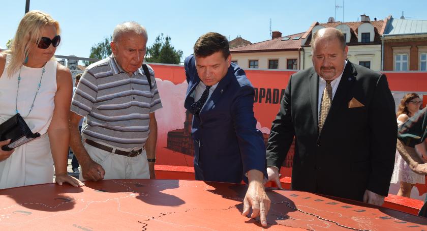 Otwarcie niezwykłej wystawy na jarosławskim Rynku 