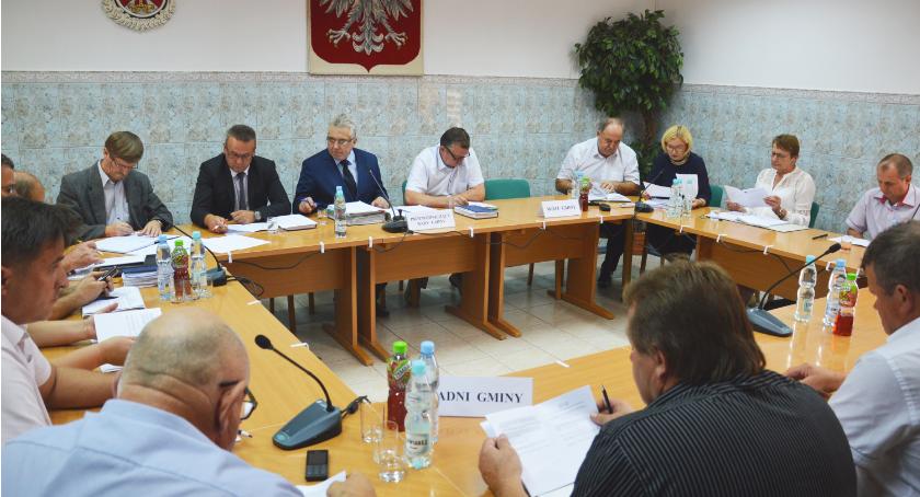 Na drogi, oświatę, zabytki i przyrodę