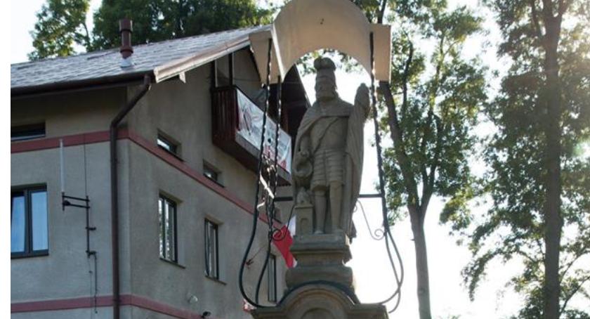 Odsłonięcie pamiątkowej tablicy z okazji 100-lecia odzyskania Niepodległości przez Polskę 