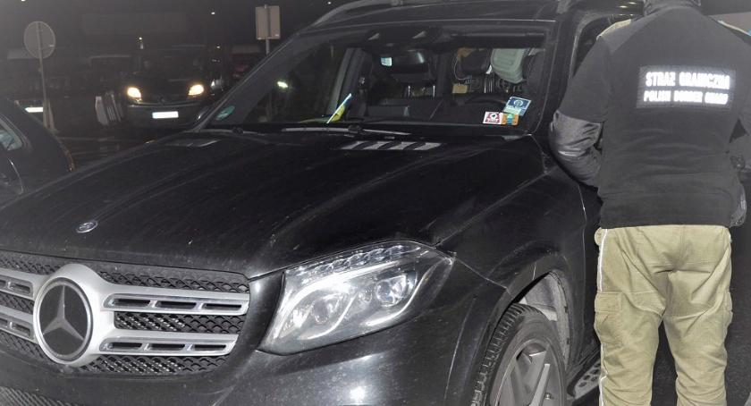 Mercedes o wartości 350 tys. zł zatrzymany na granicy 