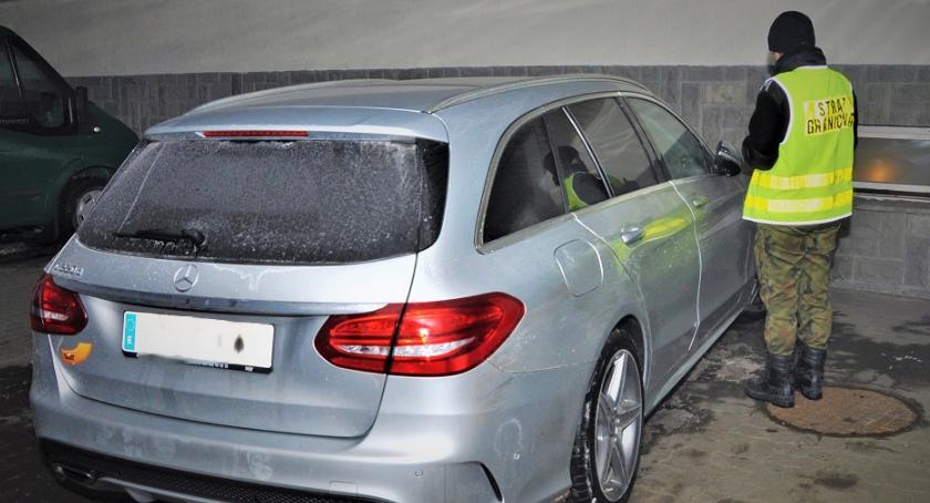 Chciał wywieźć auto należące do hiszpańskiej wypożyczalni 