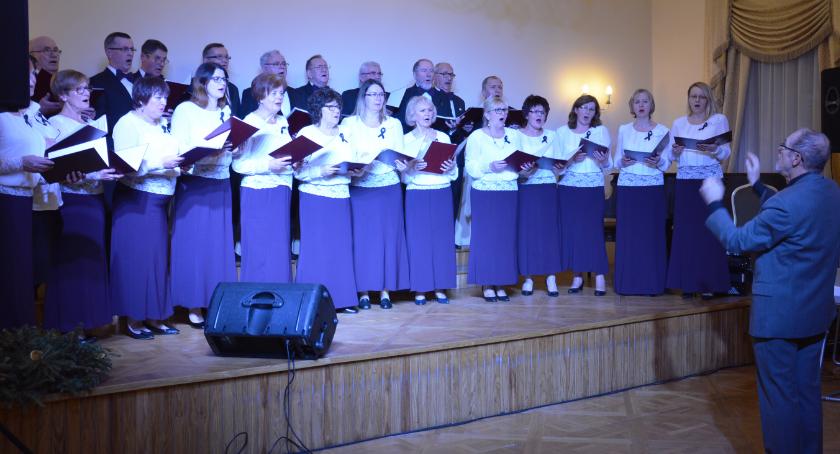 Kolędy w wykonaniu Chóru 