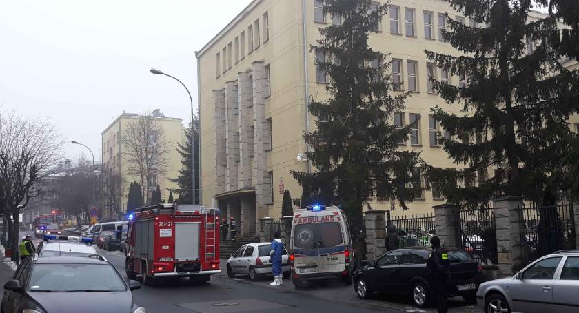 Ewakuacja sądu w Przemyślu i Urzędu Wojewódzkiego w Rzeszowie