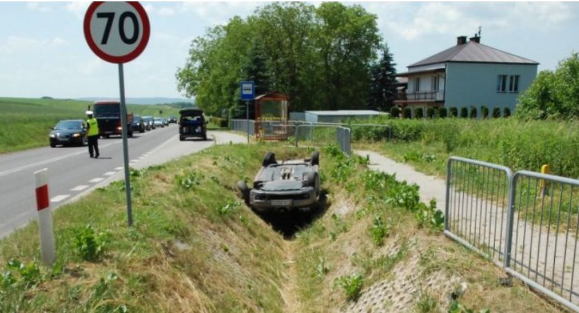 Dachowanie seata w Roźwienicy