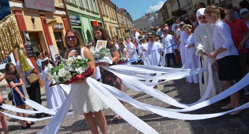 Procesja Bożego Ciała przeszła ulicami Jarosławia
