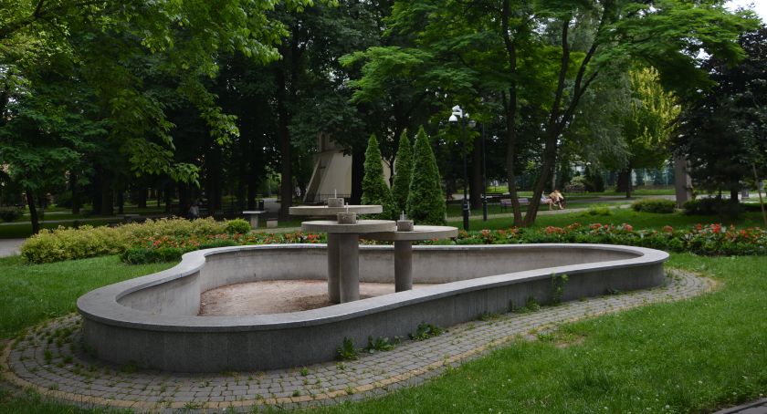 Co z tą fontanną?