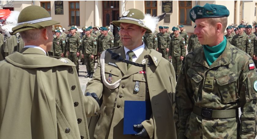 Na Rynku w Jarosławiu świętowali żołnierze 14 Dywizjonu Artylerii Samobieżnej (ZDJĘCIA, WIDEO)