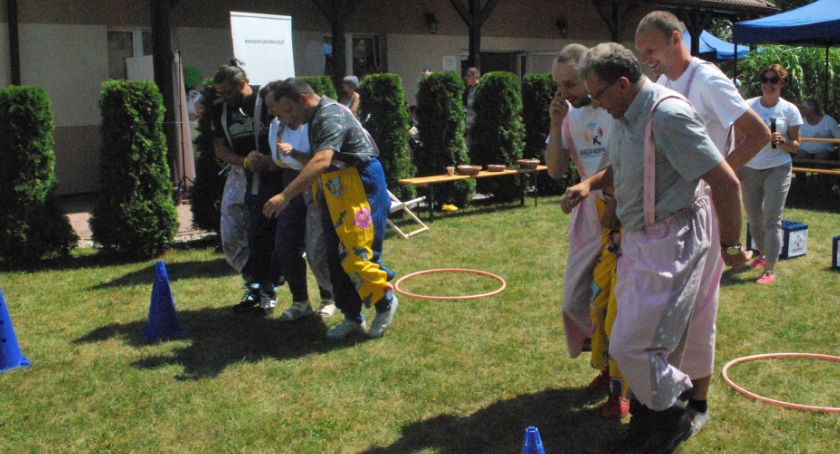 Starosta i radni w slalomie w potrójnych spodniach! Piknik Kręgów Wsparcia PSONI (ZDJĘCIA, WIDEO) 