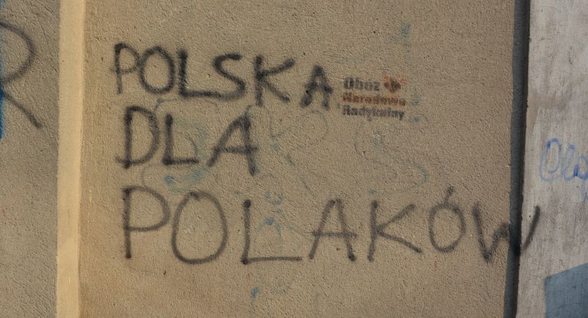  Czy takie napisy w centrum Jarosławia to dobra wizytówka miasta?