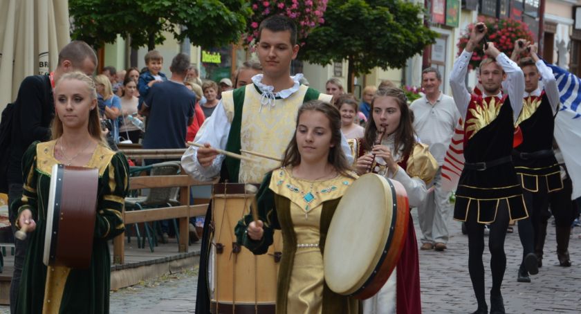 Jarmark Jarosławski rozpoczęty! (ZDJĘCIA, WIDEO)