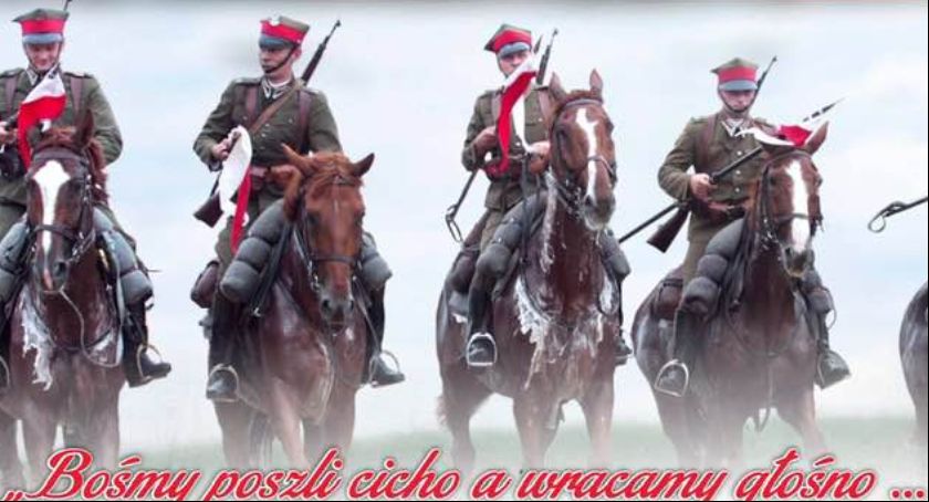 Wspólne śpiewanie pieśni Patriotycznych 