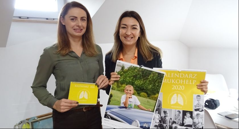 Chłopcy z kalendarza  pomogą innym chorym 