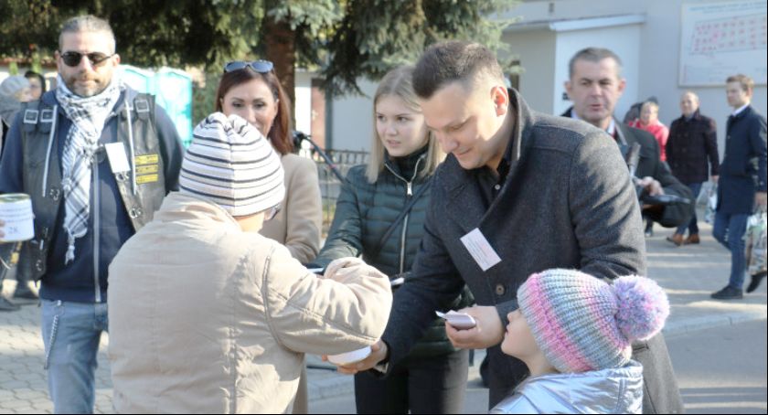 Zebrali pieniądze na renowację zabytkowych nagrobków