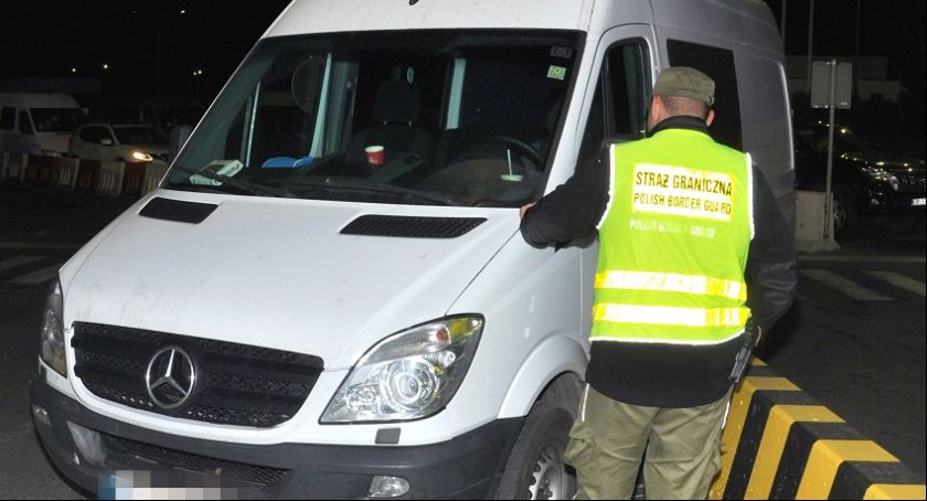 Kradzione mercedesy były poszukiwane przez Interpol 