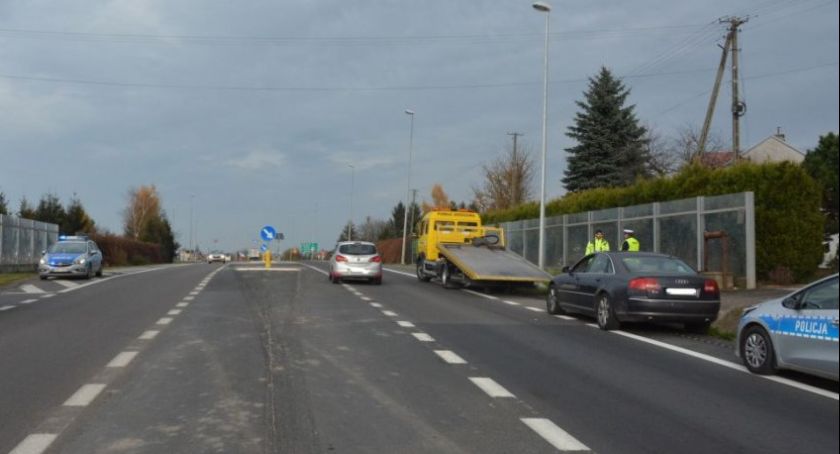 Pieszy potrącony przez audi trafił do szpitala