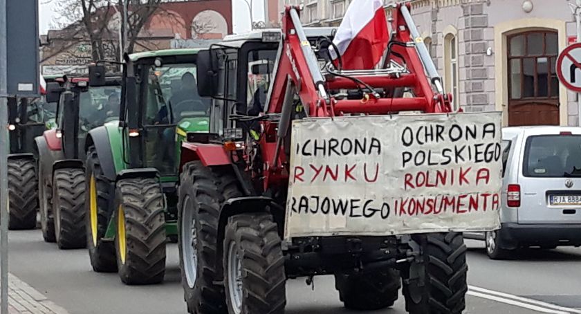 Protestujący rolnicy przejechali przez Jarosław