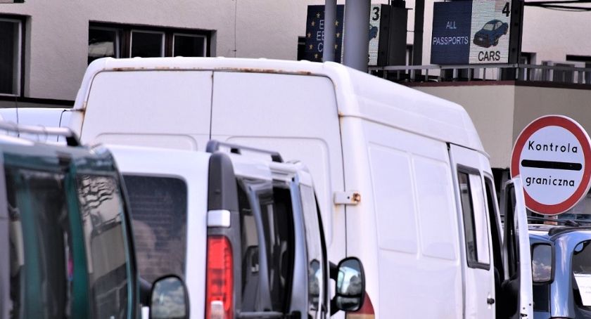 Obywatelka Tadżykistanu wraz z córkami chciała przekroczyć granicę w Korczowej.