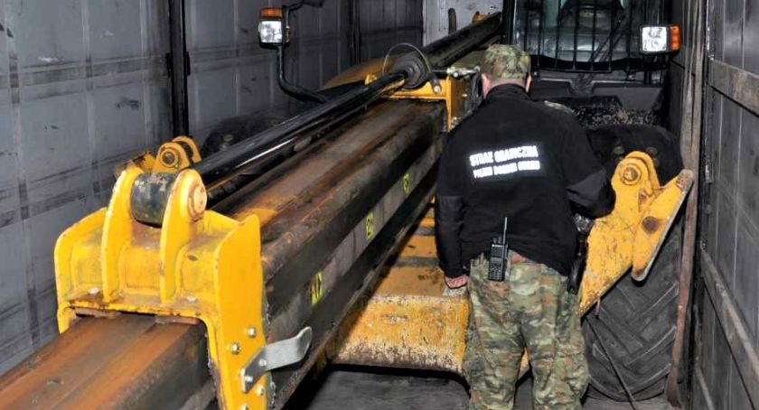 Pogranicznicy z Korczowej udaremnili wywóz z Polski skradzionej w Wielkiej Brytanii ładowarki 