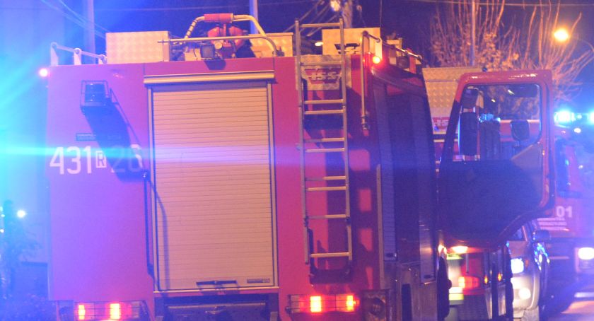 Pożar trocin w silosie w Manasterzu. Akcja gaśnicza trwała blisko dobę