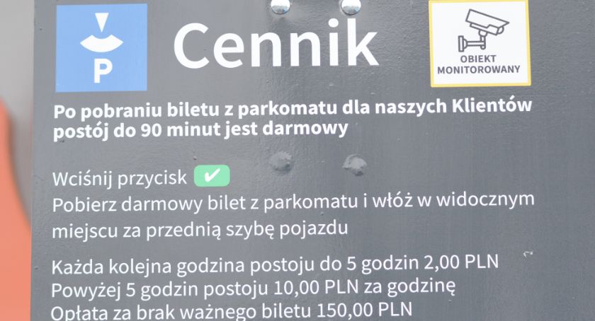 Uwaga! Kolejne niebezpieczne parkowanie 