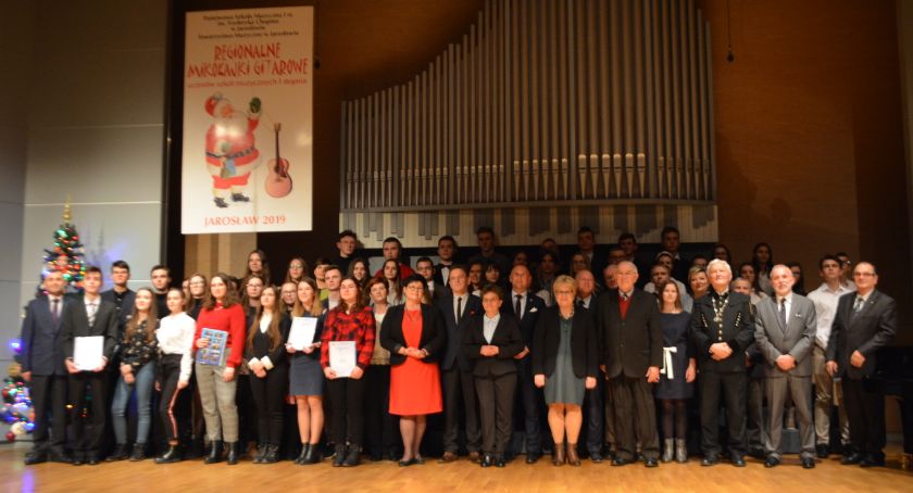 Fundacja im. Zielińskich wręczyła stypendia naukowe najzdolniejszym