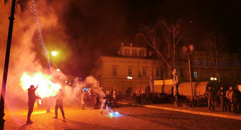 Burmistrz tłumaczy, dlaczego nie było  sylwestrowej imprezy na Rynku
