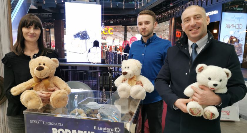 Akcja „Podaruj pluszaka” w galerii „Stara Ujeżdżalnia” została zakończona 