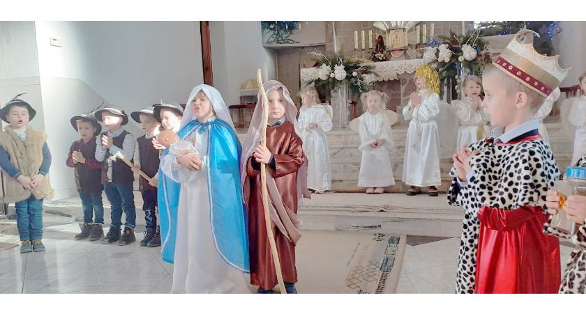 Jasełka w wykonaniu przedszkolaków w Tapinie