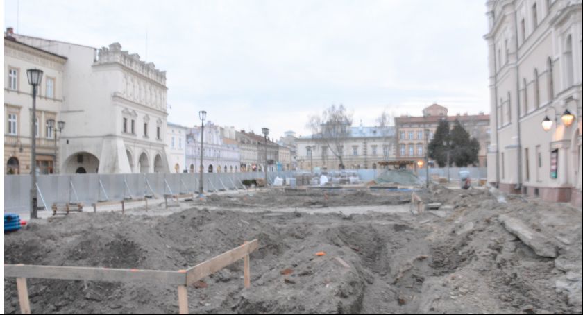 Ciekawe znaleziska podczas prac na Rynku 