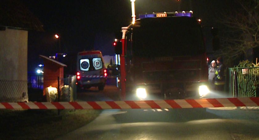 Pożar domu w Leżachowie. Młody mężczyzna nie żyje, jego 2-letnia córeczka jest w ciężkim stanie