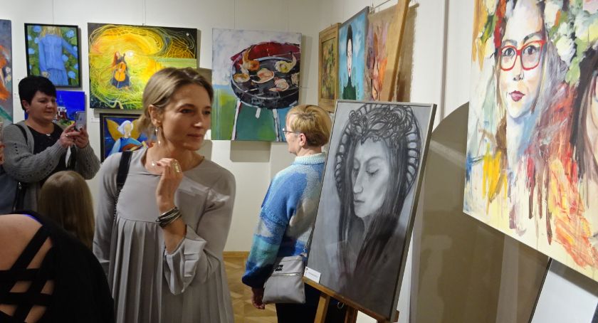 Otwarcie kobiecej wystawy w Jarosławskim Ośrodku Kultury i Sztuki (ZDJĘCIA, WIDEO) 