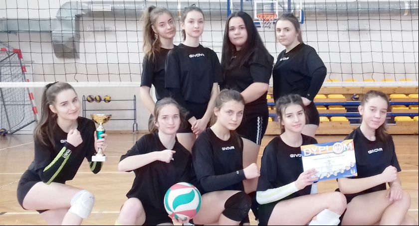 Podwójny sukces uczniów szkoły w Piwodzie - Powiatowe Igrzyska Młodzieży Szkolnej