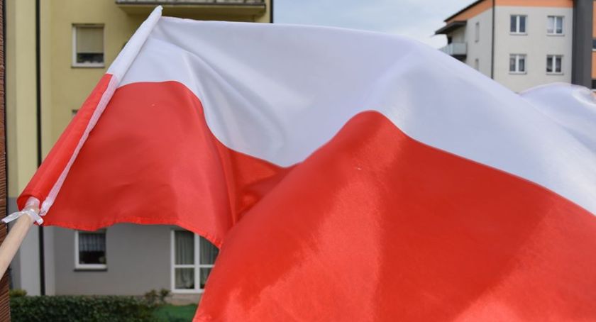 Biało-czerwoną galerię utworzyły zdjęcia przesłane przez mieszkańców