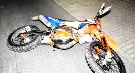 34-letni motocyklista w szpitalu zakończył jazdę na jednym kole przez ul. Markiewicza w Pruchniku 