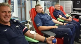 Policjanci włączyli sie w honorową akcję krwiodawstw…