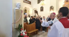 Odsłonięto popiersie ks. Franciszka Rząsy, twórcy ho…