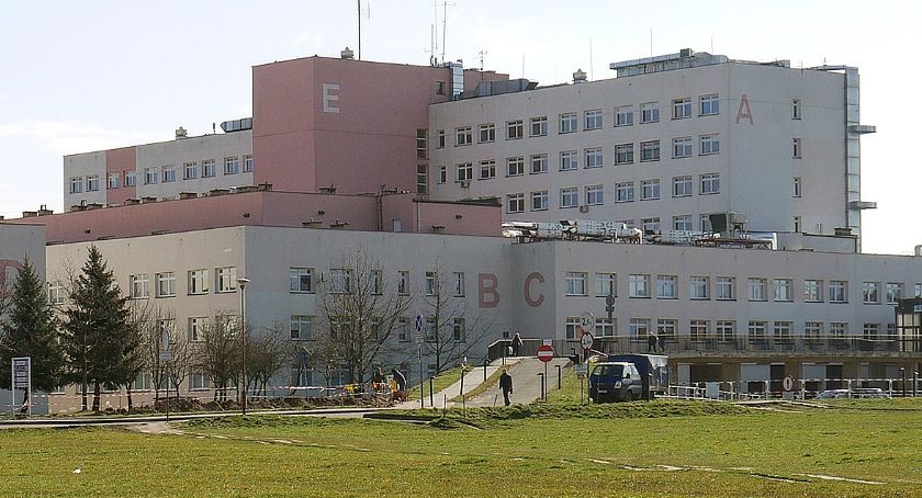 Oficjalnie: Szpital Wojewódzki w Łomży nie będzie jednoimienny. Oddziały zaczną przyjmować pacjentów [VIDEO]