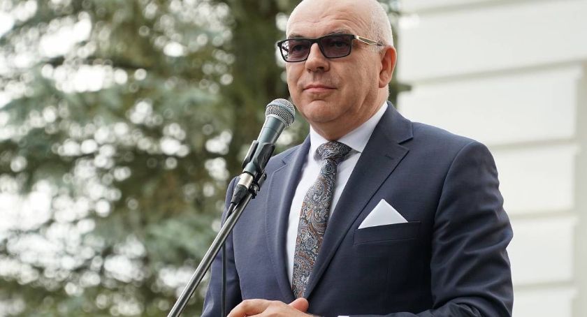 Chcą odwołania starosty łomżyńskiego